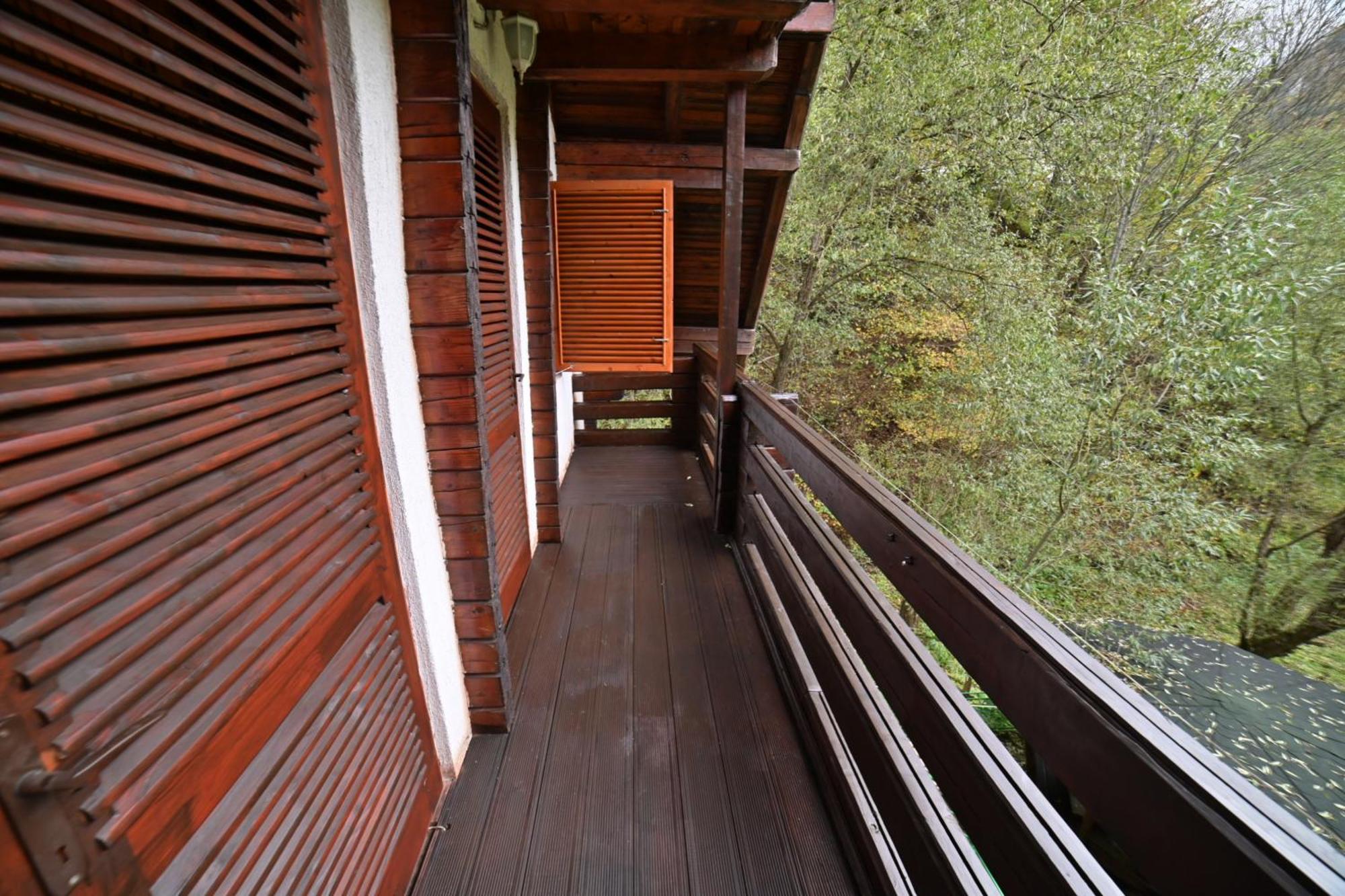 Casa De Vacanta Satic Piatra Craiului La Doi Viermi 외부 사진