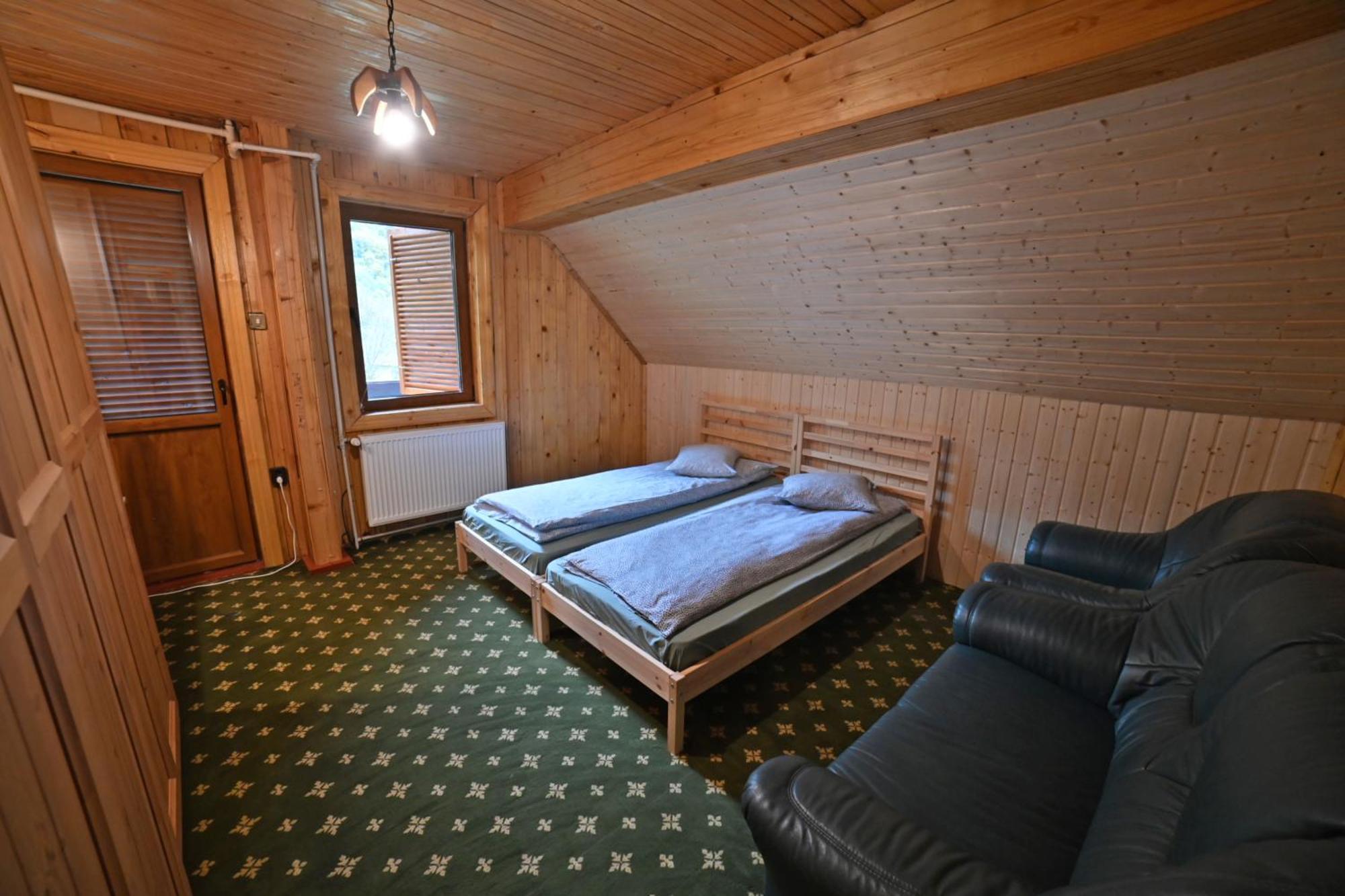 Casa De Vacanta Satic Piatra Craiului La Doi Viermi 외부 사진