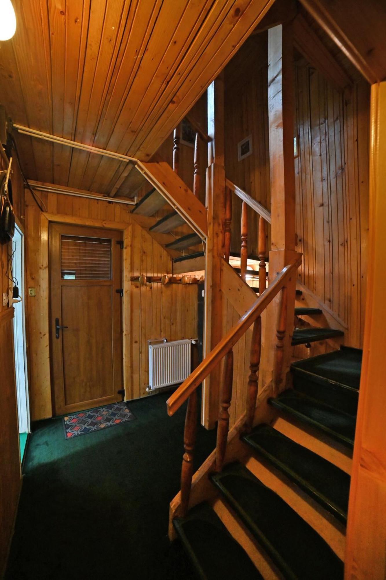 Casa De Vacanta Satic Piatra Craiului La Doi Viermi 외부 사진